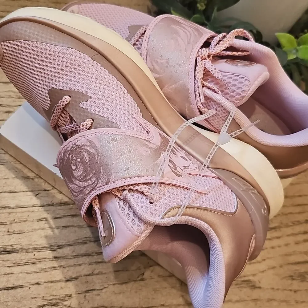 Under Armour Curry Fox Rose Sneakers Size 7 NWT